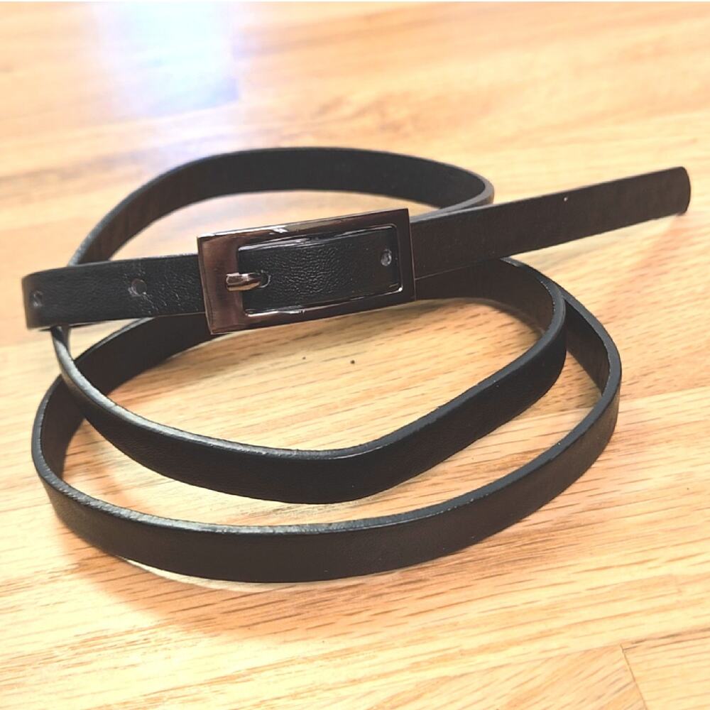 Black women's Thin Faux Leather Belt Gunmetal toned Buckle size Large